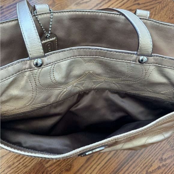 Coach bag purse gold metallic - Picture 7 of 7